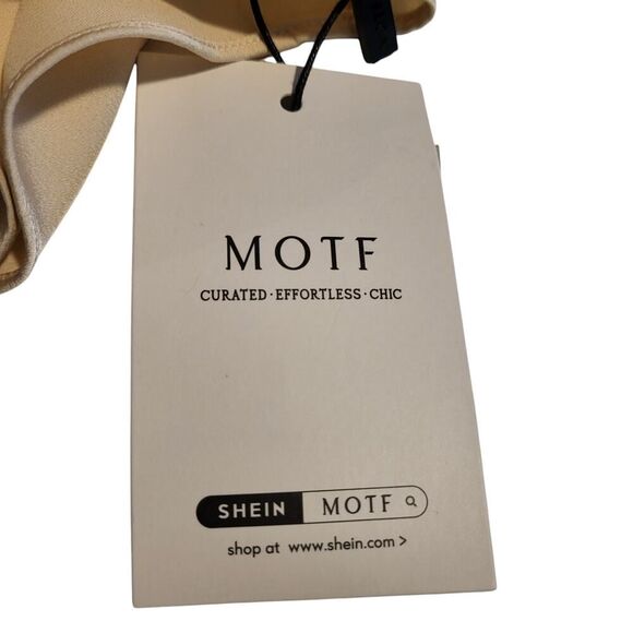 NEW MOTF X-Small Peach Beige Mock Neck Blouse Yoke Box Pleat Shirt tail Office - Picture 12 of 15